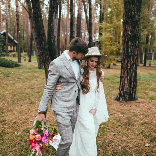 Trouwpakken voor outdoor en bosbruiloften in Overijssel